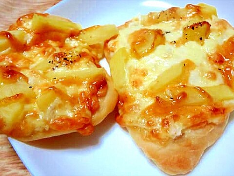 熱々チーズと千葉県産じゃがいもの明太ポテトピザ